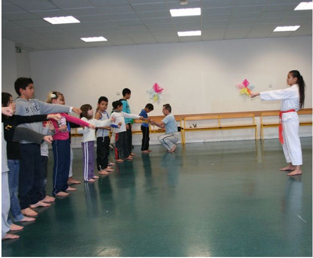 L'ALAE fait du karaté 