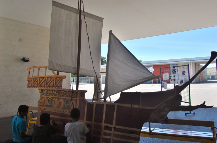 La caravelle du centre de loisirs vogue pour le conservatoire