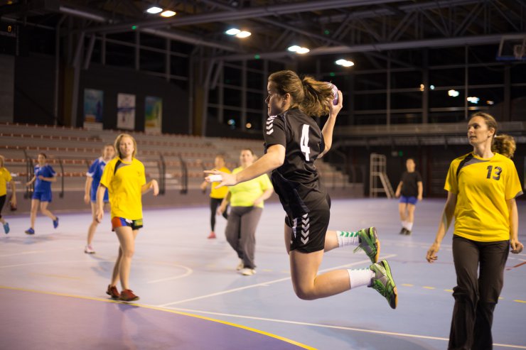 Le gymnase Germanor de Cabestany fait le plein de joueuses pour le Hand Féminin !