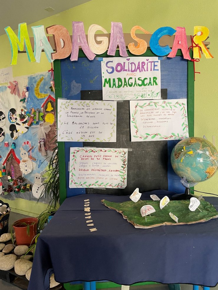 Ensemble, Un Cahier, Un Crayon : Une Épopée Pédagogique à l'Accueil Périscolaire Square Platanes